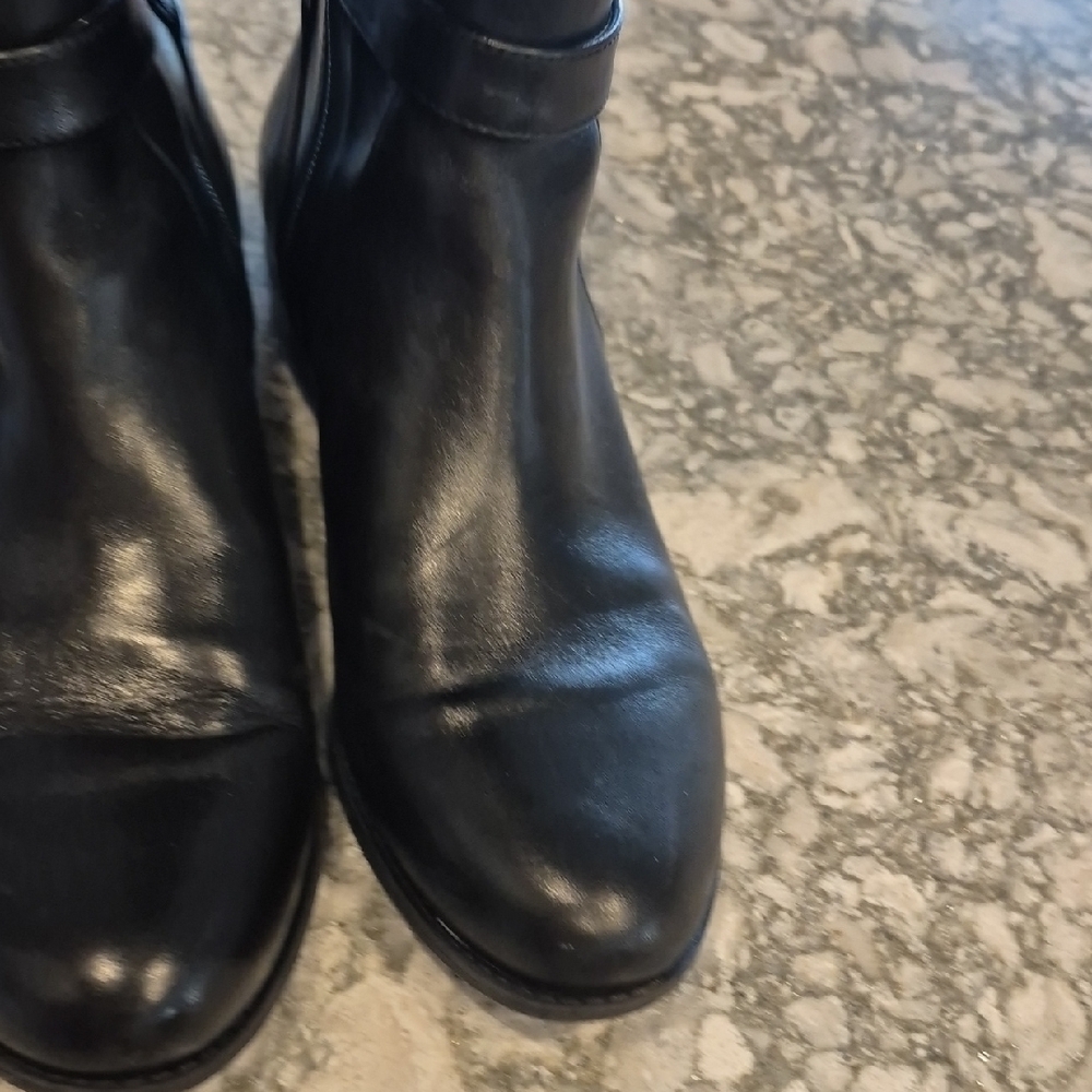 Gianni Bini Black Leather Perforated Boots - Picture 4 of 16